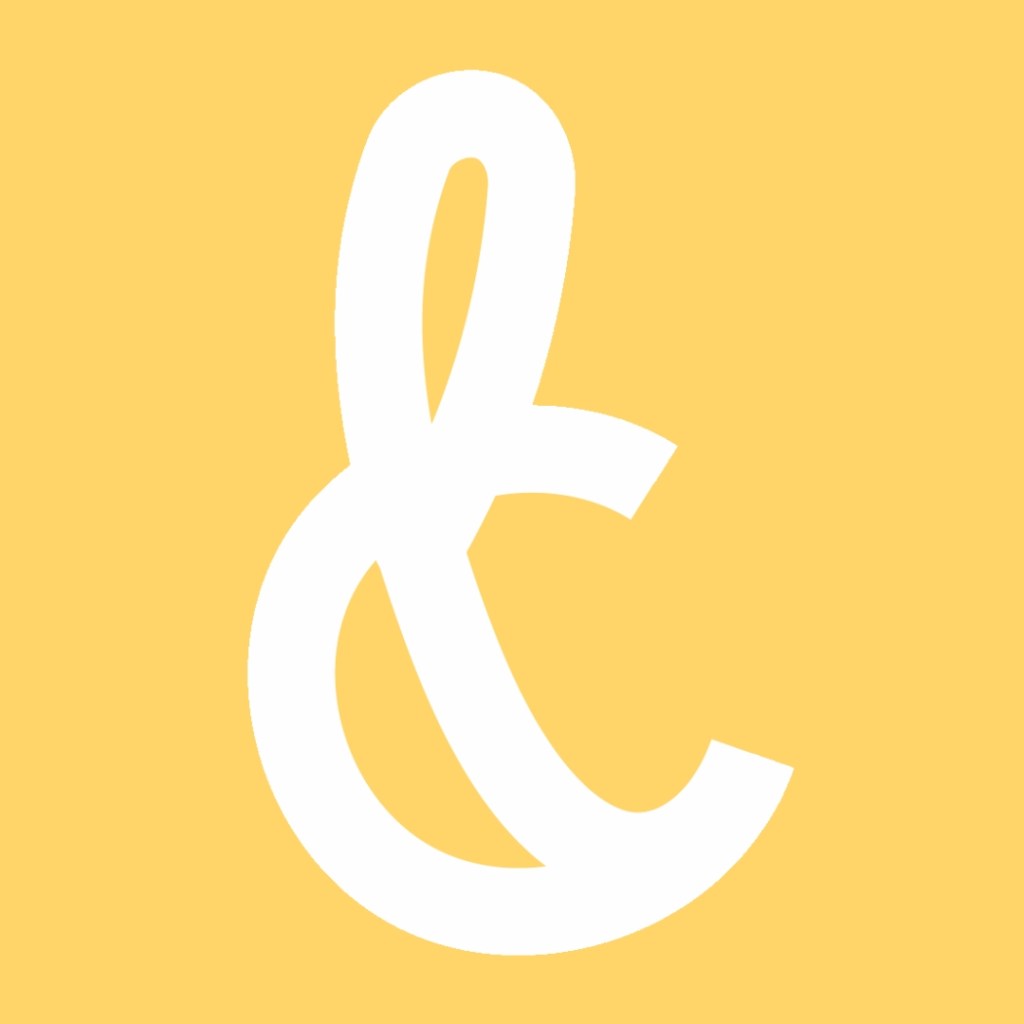 Laura, créatrice de tadoublecom. Agence de communication spécialisée en stratégie de communication et marketing et digital sur la Côte d'Azur, de Cannes, Monaco, Nice, Menton - tadoublecom