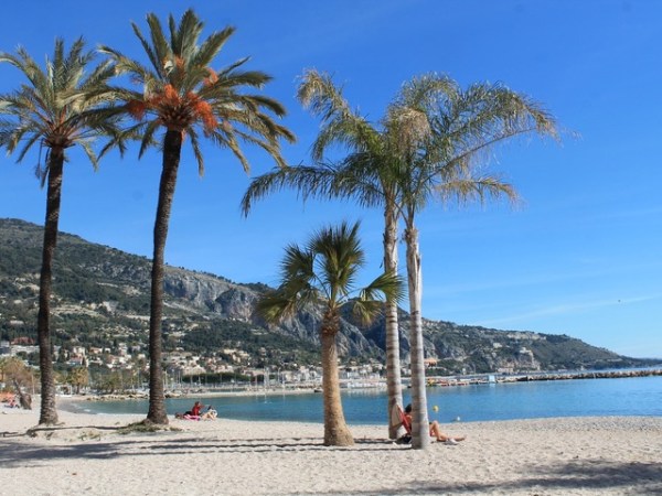 Communication et réseaux sociaux à Menton : et si Tadoublecom avait la solution que vous cherchez&nbsp;?